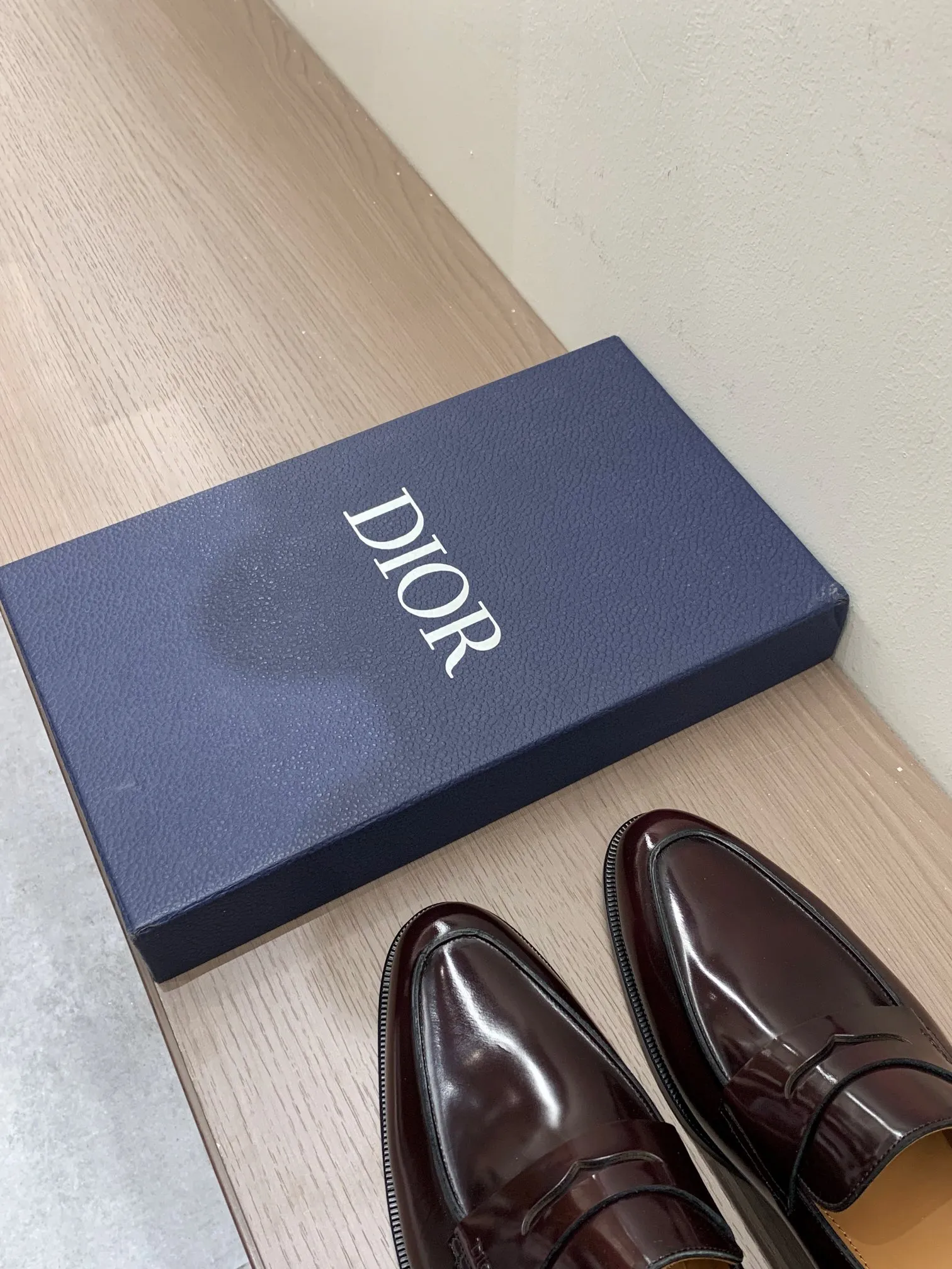 [Dior] Top P: 960💰 Standard code 39-44 (38.45.46 custom-made, non-returnable and non-exchangeable) Dior Dior's latest high-end men's boutique casual leather shoes, imported cowhide upper, water-dyed cowhide lining, imported leather outsole, perfect details are impeccable.